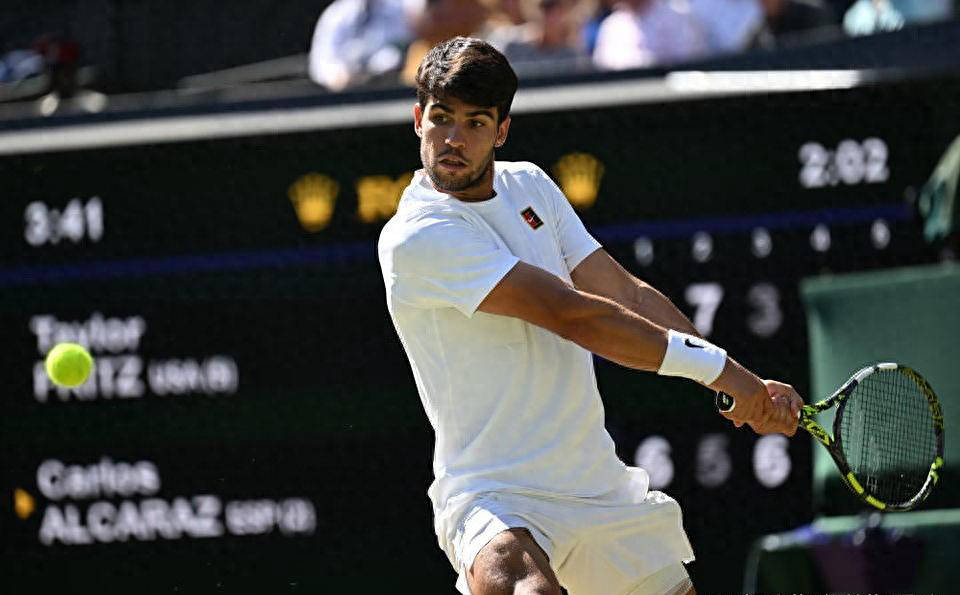 拉沃尔杯逆转美网,辛纳关键制胜 拉沃尔杯逆转美网,辛纳关键制胜