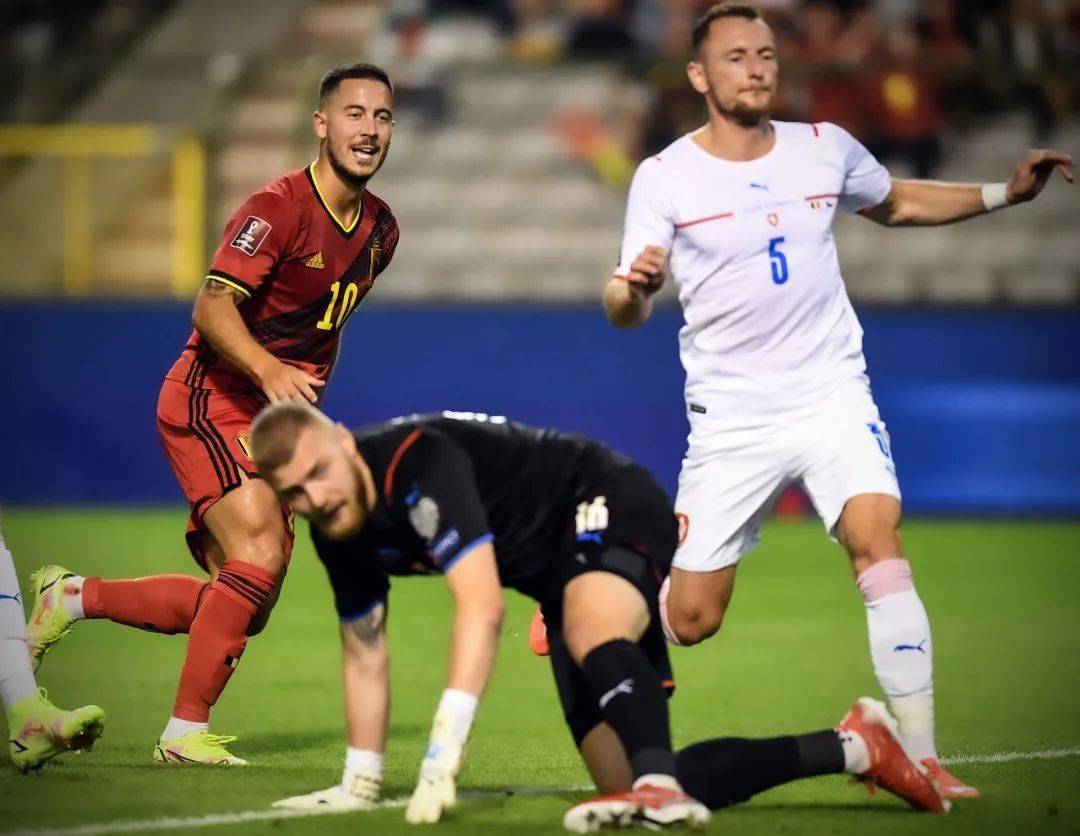 法国轻取土耳其，库尔图瓦带队取胜