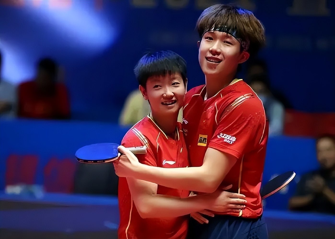 英格兰队鏖战韩国队,马龙统治全场 英格兰队鏖战韩国队,马龙统治全场