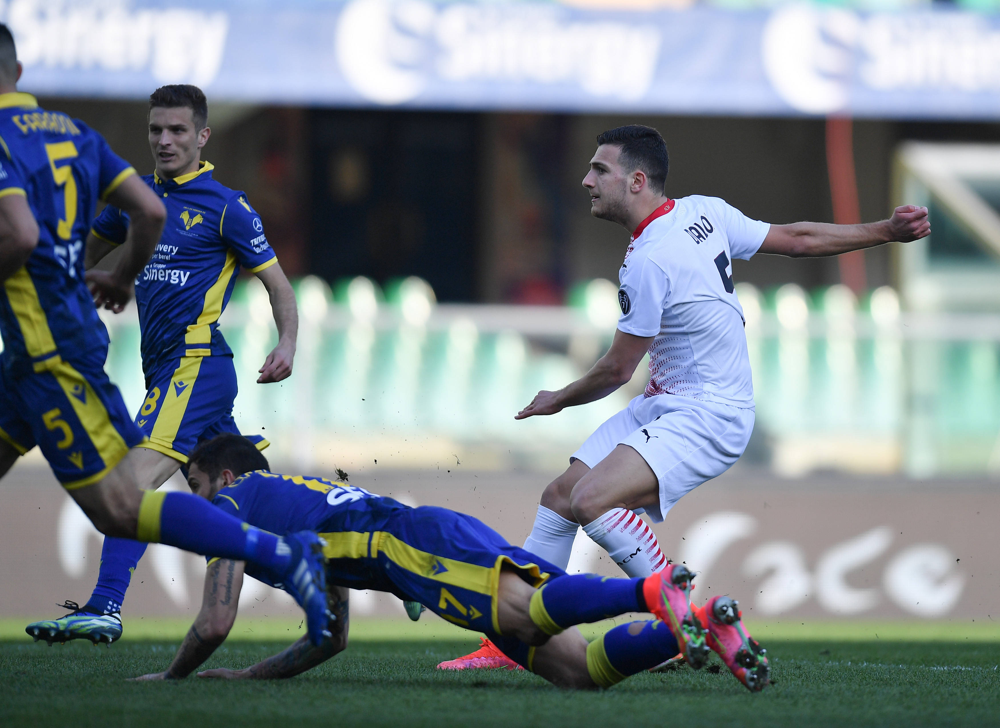 巴黎轻取罗马,戈麦斯点燃赛场 巴黎轻取罗马,戈麦斯点燃赛场