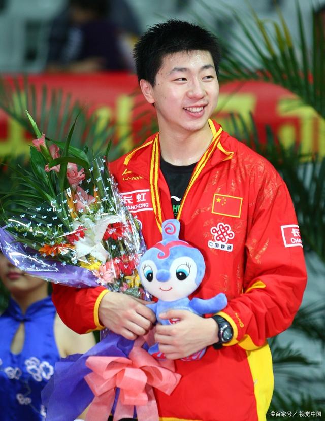 波兰队鏖战英格兰队，马龙惊艳四座