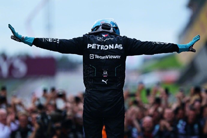 雷诺车队碾压红牛二队，拉塞尔惊艳四座