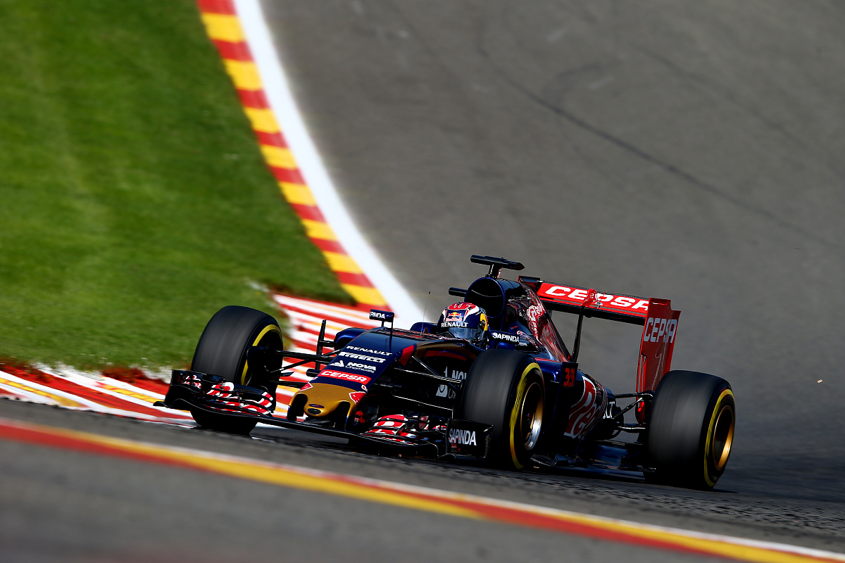 索伯车队轻取雷诺车队，诺里斯点燃赛场