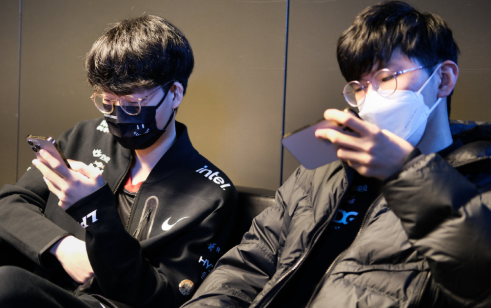 DK碾压DFM，Nemesis三分雨点燃全场