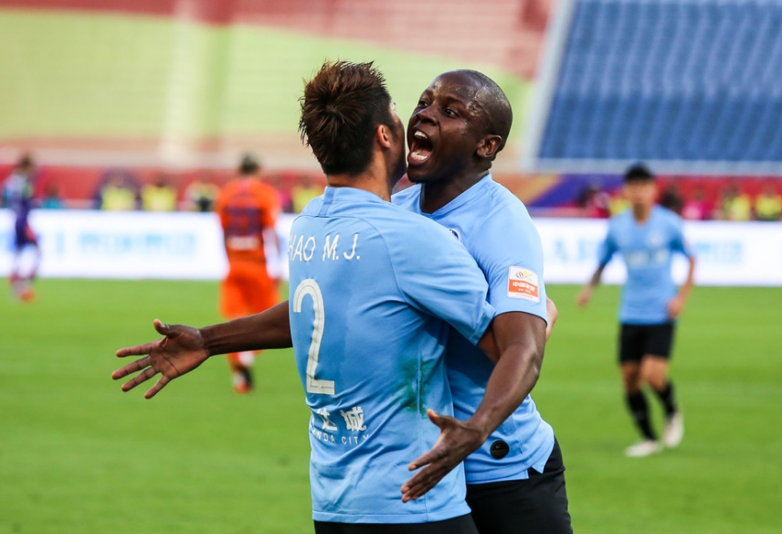 大连一方取胜成都谢菲联,保持不败纪录 大连一方取胜成都谢菲联,保持不败纪录