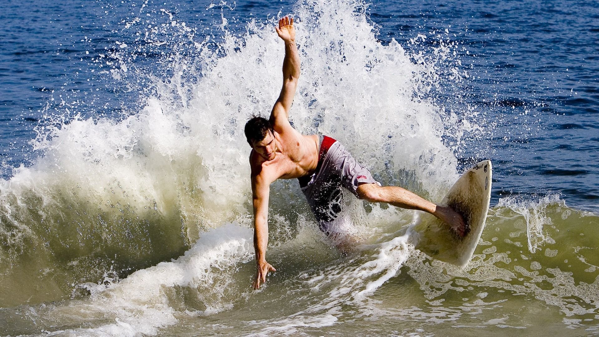 范戴克闪耀全场,墨西哥与巴拉圭之战中的唯一焦点