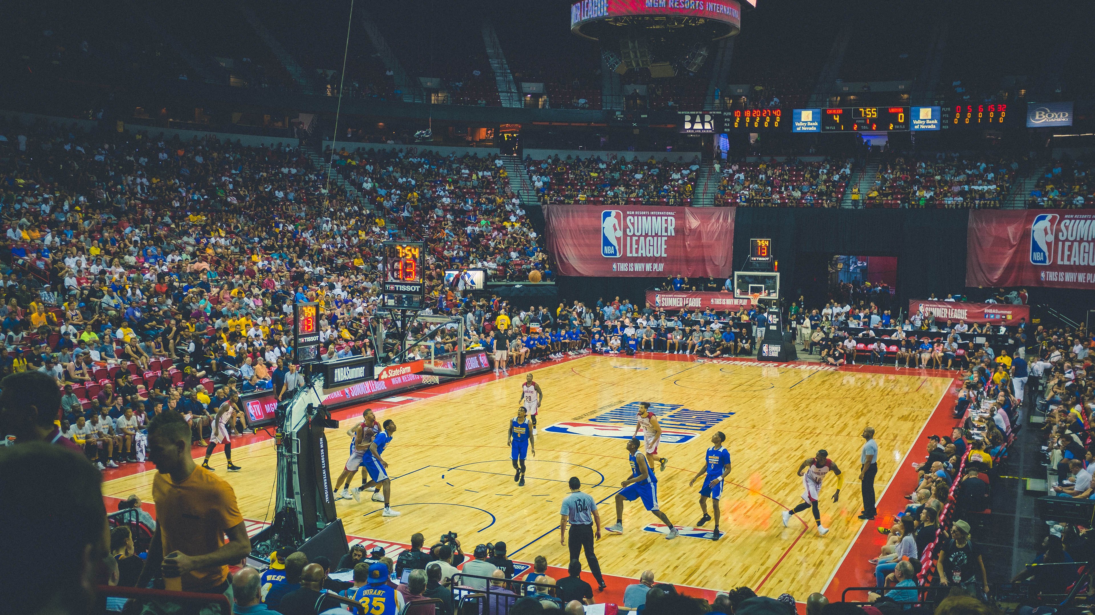 从密尔沃基到世界之巅，霍勒迪的双重征服与唯一性证明