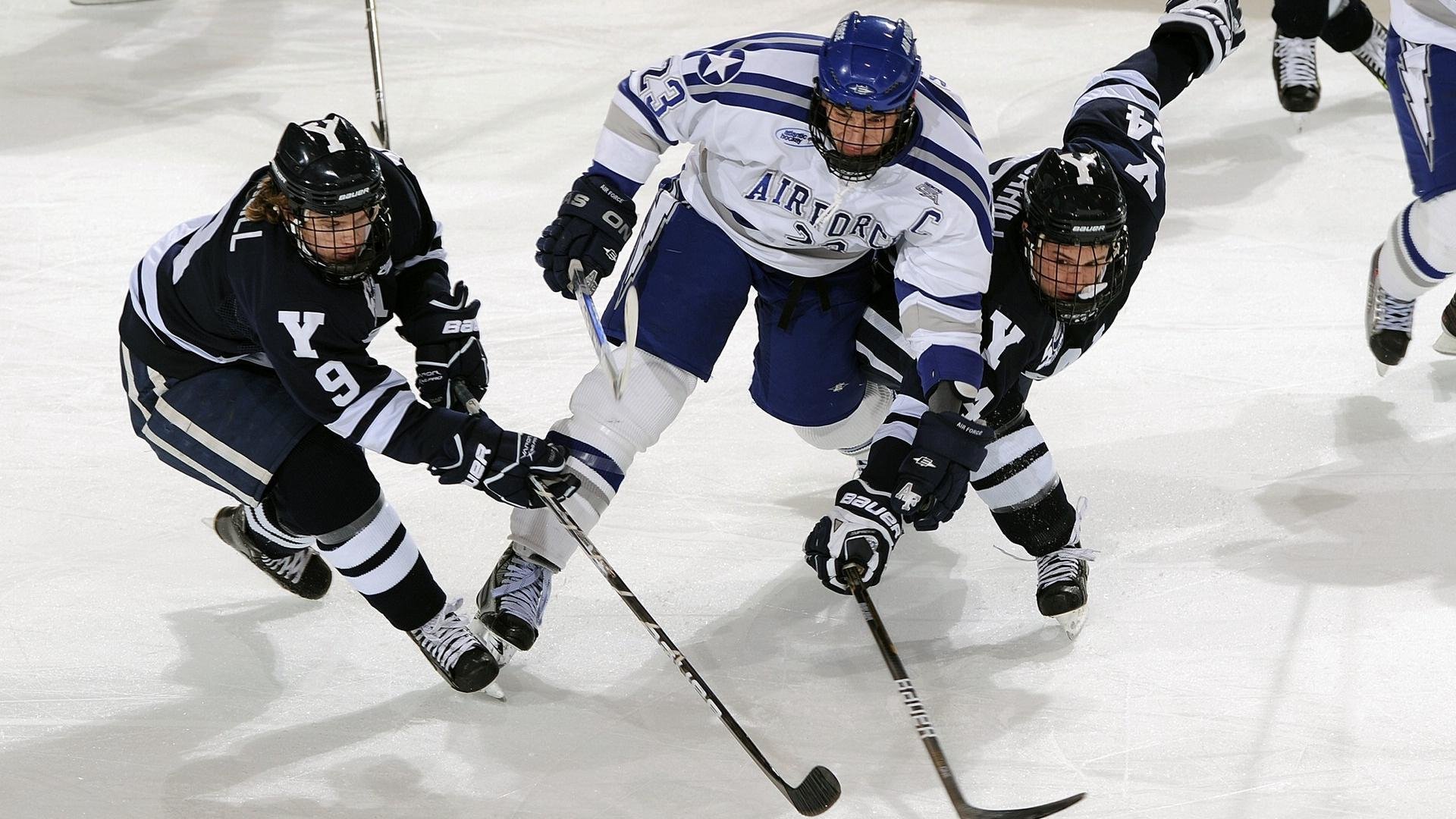 跨界征服,当范弗利特在F1街道赛接管比赛,灰熊已在NBA收割马刺