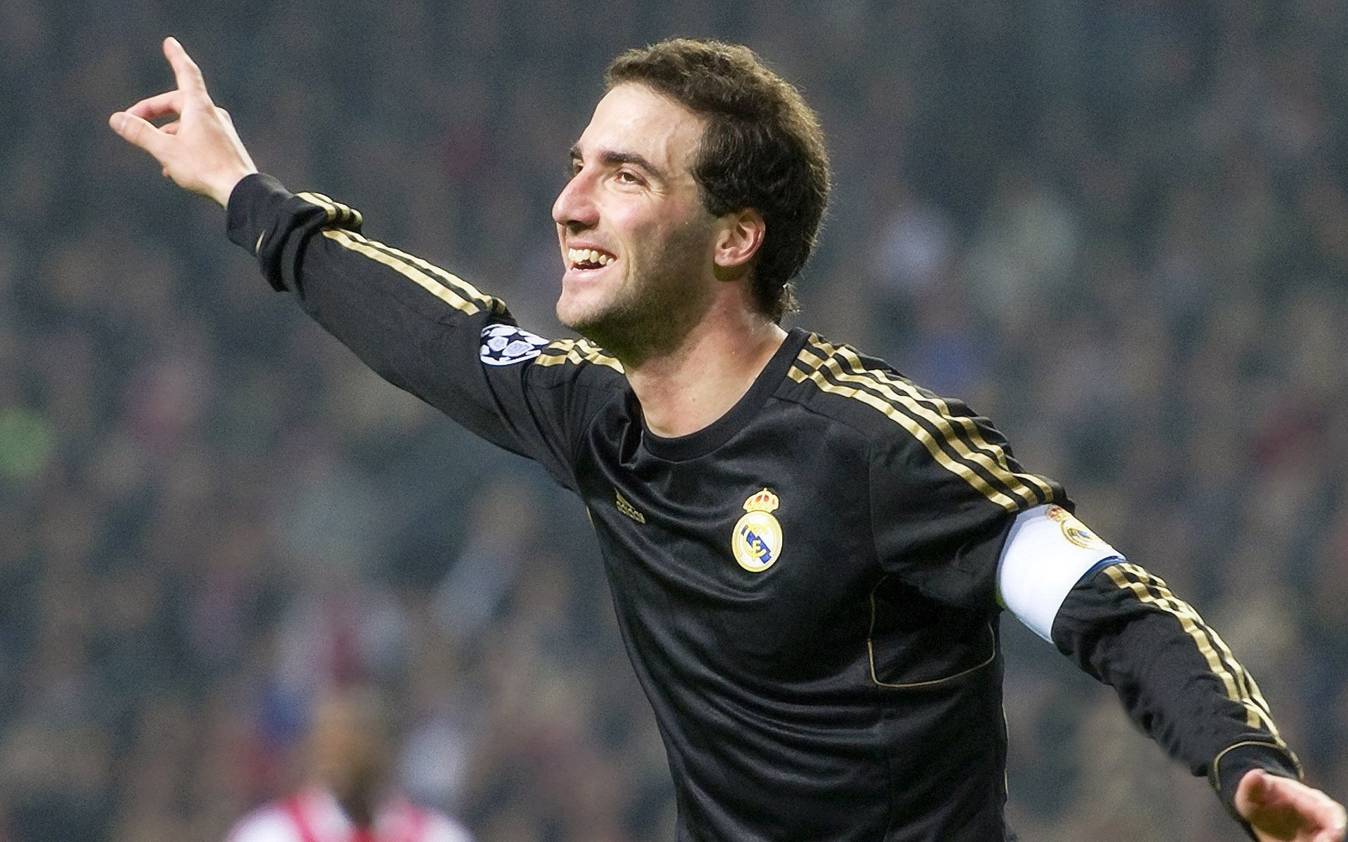 年度焦点之战，勇士体系完美运转，轻取新疆展现实力碾压